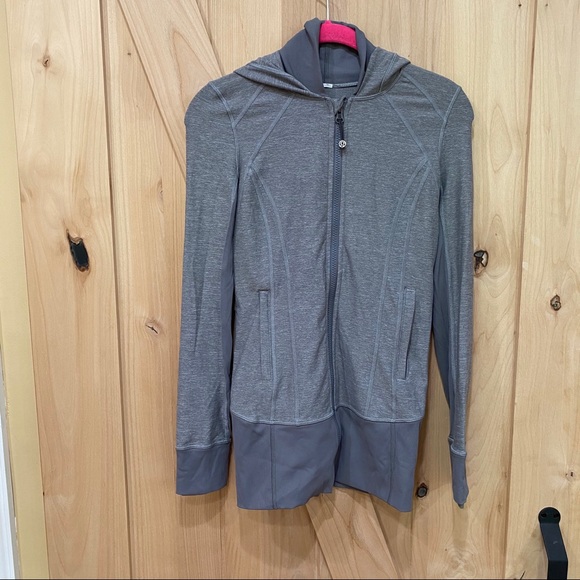 Lululemon Daily Practice Jacket heather gray Sz 2 - Picture 3 of 8